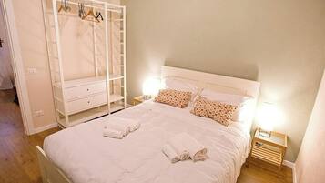 2 chambres, fer et planche à repasser