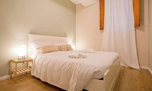 2 bedrooms, iron/ironing board - CASA AL GELSO, authentic Tuscan atmosphere (Lucca)