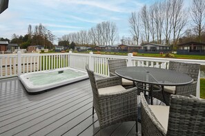 House - Host Stay Honey Bee Lodge (York)