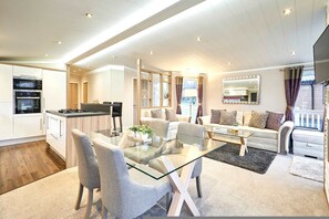 House - Host Stay Enzo s Lodge (York)
