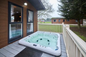 3 bedrooms - Host Stay Oakwood Lodge (York)
