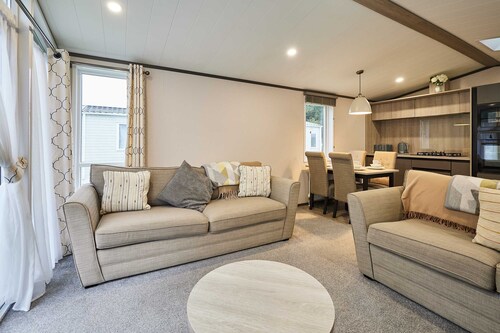 Host Stay Elegant Lodge