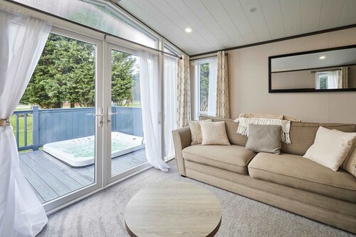 Host Stay The Kestrel Lodge