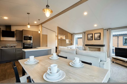 Host Stay Loki s Retreat