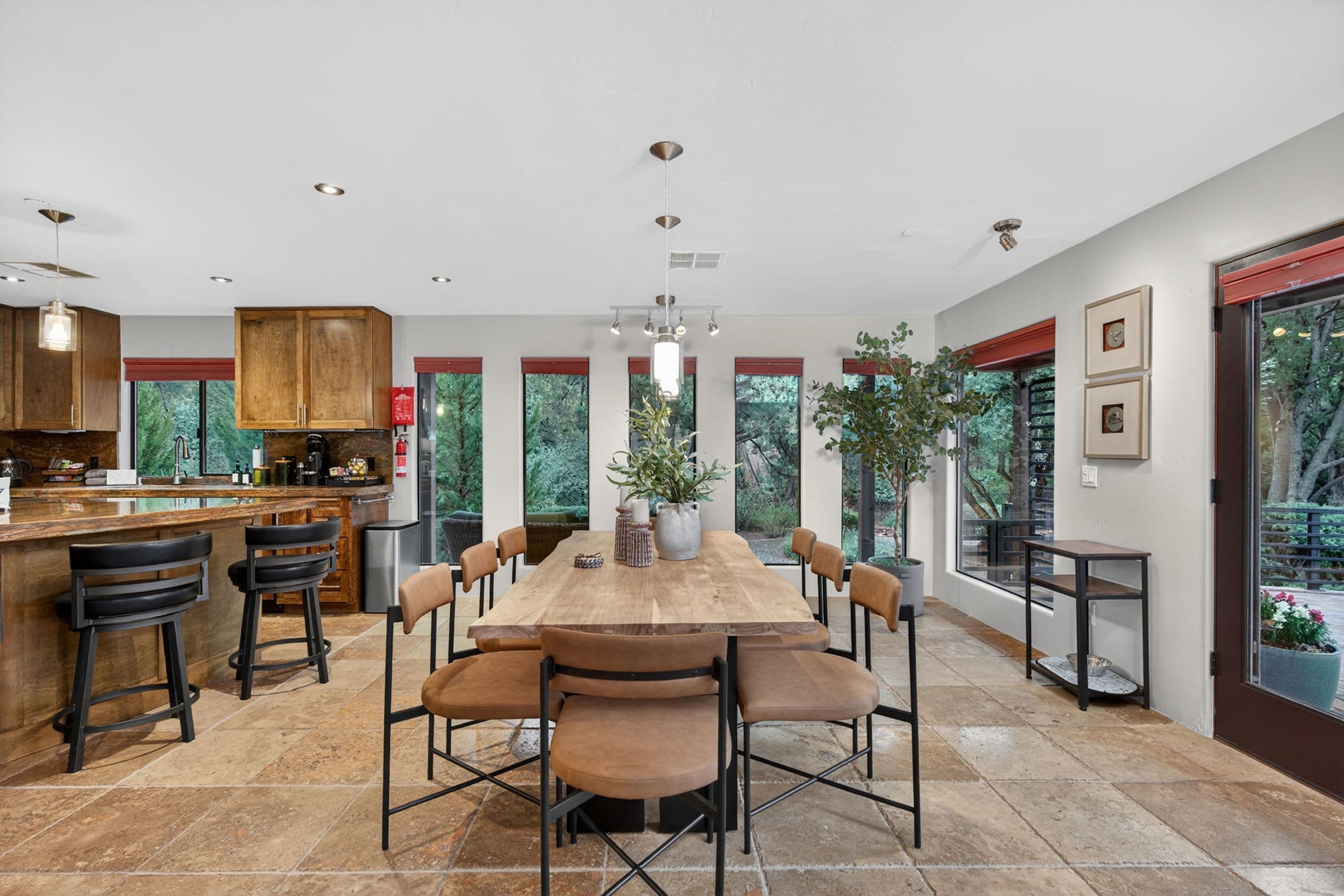 4 habitaciones y acceso a internet 