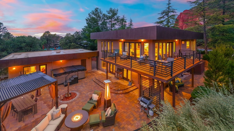 NEW Luxe Chapel Garden Retreat Chapel Views