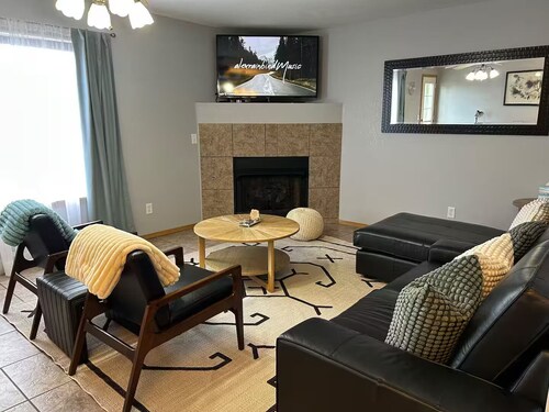 Stay and enjoy in this convenient & centrally-located 2-storey townhouse/duplex.