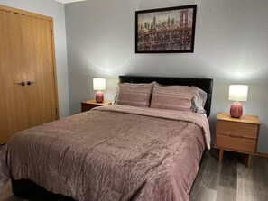 3 soverom, strykejern/-brett, wi-fi og sengetøy