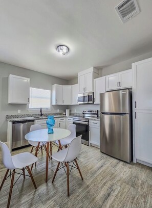 Unclassified image, 5 of 7, button - furnished 1 bedroom condo steps away Kickapoo Lucky Eagle Casino, Eagle Pass Tx (Eagle Pass)