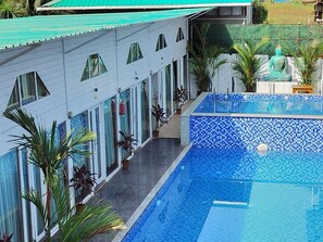 Unclassified image, 5 of 39, button - Bay View Resort (Anjuna)