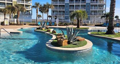 Beach + Pool Access: Resort Getaway in Galveston!