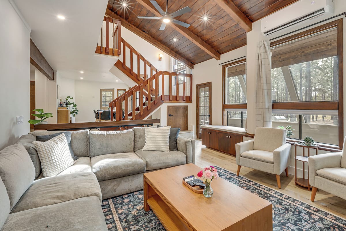 House (4 Bedrooms) | Front of property