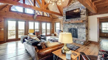 House (5 Bedrooms) | Front of property