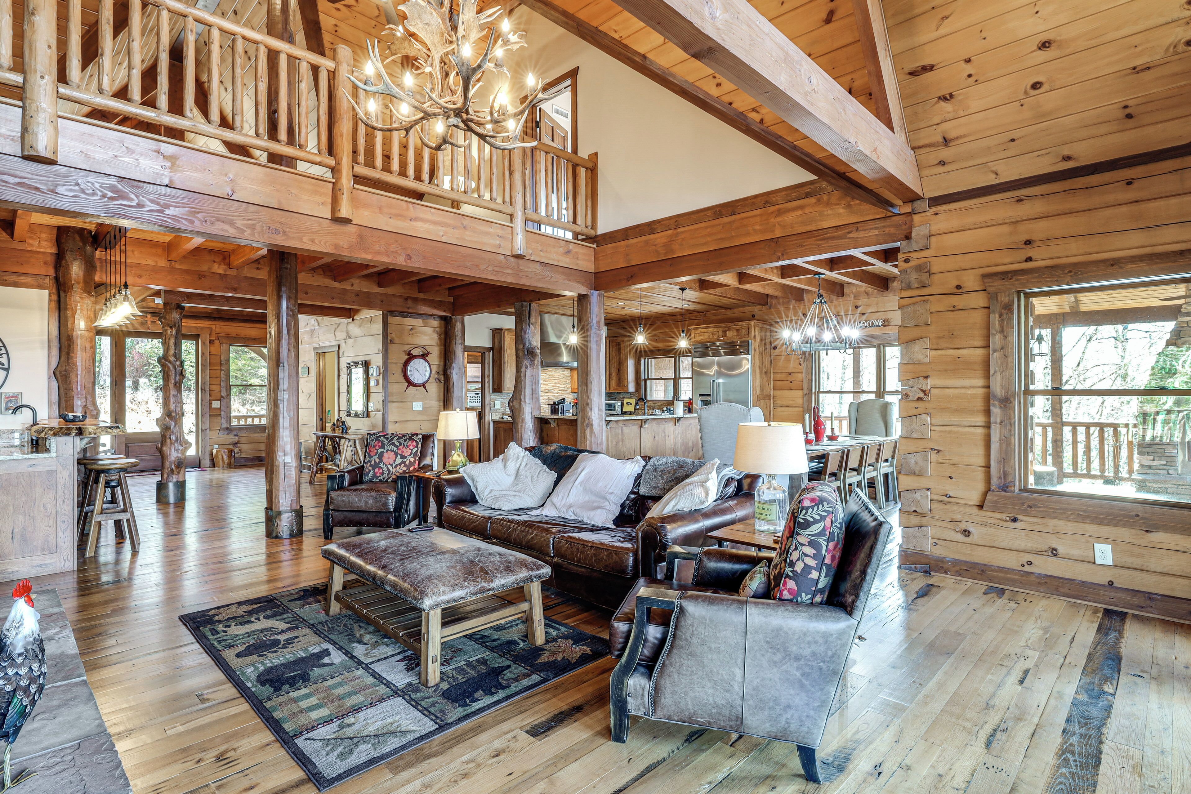 House (5 Bedrooms) | Interior