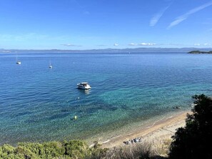 Beach - Between land and sea, T3 facing the sea (Hyères)