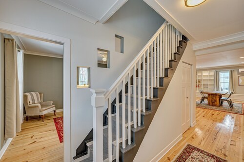 Extended Stay in South Haven! Pet-friendly Home