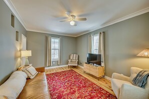 Interior - Extended Stay in South Haven! Pet-friendly Home (South Haven)