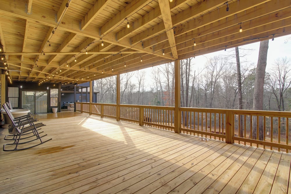Mountain Retreat in Commerce w/ Billiards + Darts - Nicholson, GA