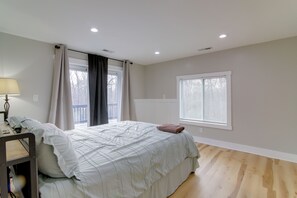 House (3 Bedrooms) | Interior - Mountain Retreat in Commerce w/ Billiards + Darts (Commerce)