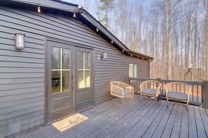 House (3 Bedrooms) | Interior - Mountain Retreat in Commerce w/ Billiards + Darts (Commerce)