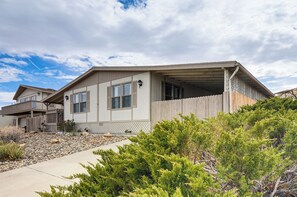 House (3 Bedrooms) | Interior - 3 Mi to Lake Powell! Desert Escape w/ Valley Views (Page)