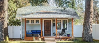 Walk to Town & Beaches! Cozy Home in Coeur D'alene