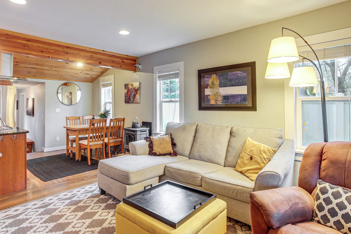 House (2 Bedrooms) | Front of property