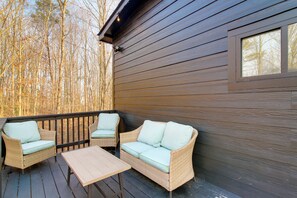House (2 Bedrooms) | Interior - Gateway to North Georgia Mtns! Commerce Retreat (Commerce)