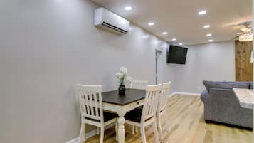 Casa (2 Bedrooms) | Interior