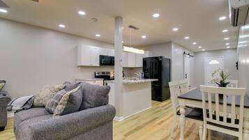 Rumah (2 Bedrooms) | Interior