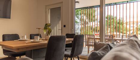 Hus Basic - viss havsutsikt | Matservice pÄ rummet