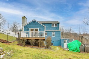 House (3 Bedrooms) | Interior - Walk to Lake Hopatcong: Vibrant Home w/ Deck! (Hopatcong)