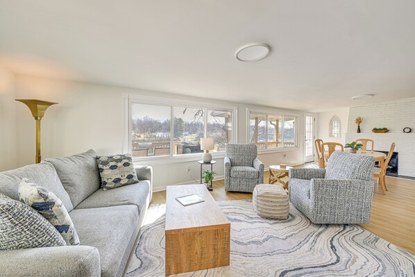 House (3 Bedrooms) | Front of property