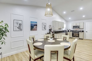 House (3 Bedrooms) | Interior - 5 Mi to Beach & Main St Pier: Quiet Family Getaway (Holly Hill)