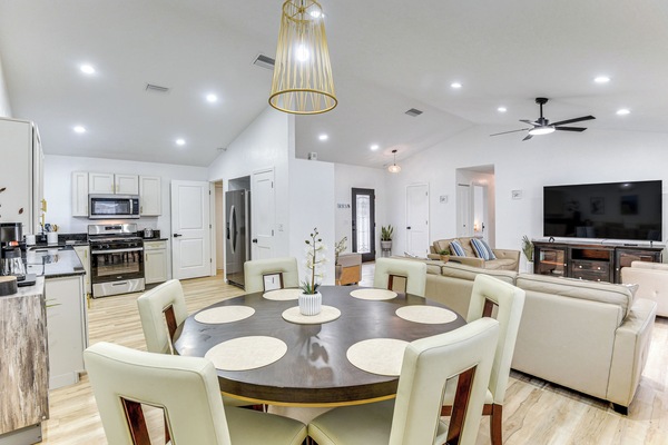 House (3 Bedrooms) | Interior