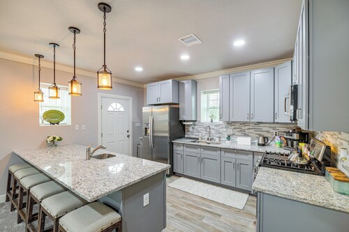 Fully Updated & Convenient! Baytown Home Near Dtwn