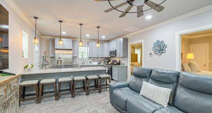 Fully Updated & Convenient! Baytown Home Near Dtwn