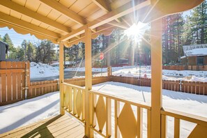 Interior - Close to Lake & Heavenly Mtn Resort! Quaint Cabin (South Lake Tahoe)