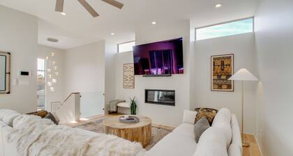 Near Old Town & ABQ Biopark: Modern Townhome!