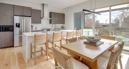 Near Old Town & ABQ Biopark: Modern Townhome!