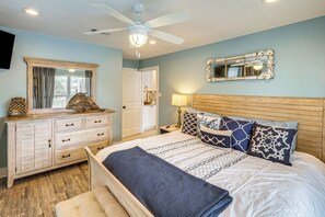 House (3 Bedrooms) | Interior - Fish & Boat On-site! Coastal Pass Christian Escape (Pass Christian)
