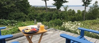 Private Beach! Passamaquoddy Bay Cottage