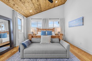 3 多间卧室、办公桌、熨斗/熨衣板、WiFi