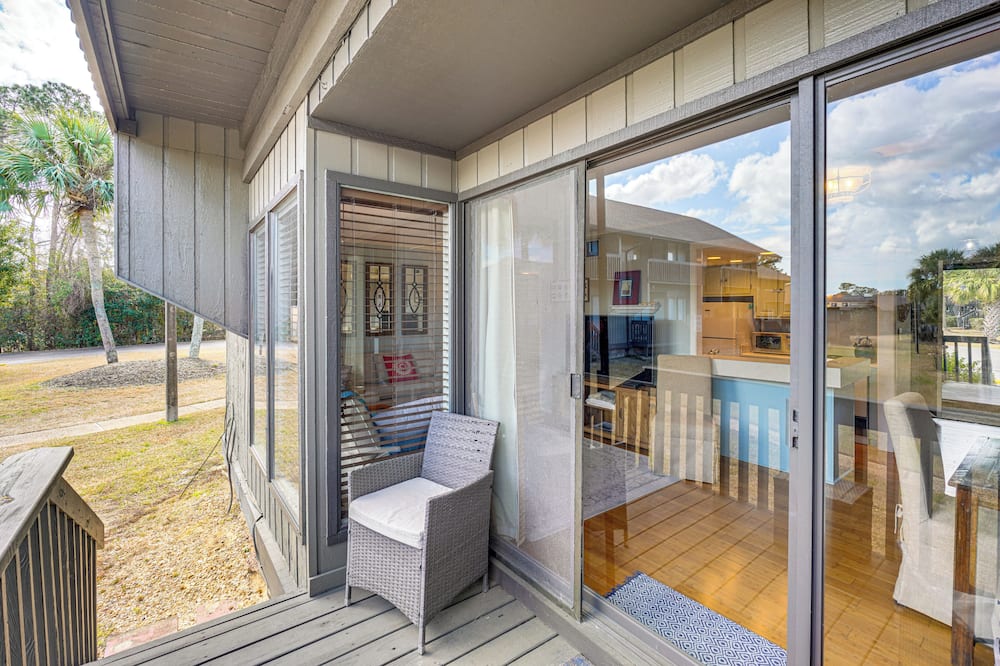 Golfer's Getaway! Modern Diamondhead Condo - Hancock County, MS