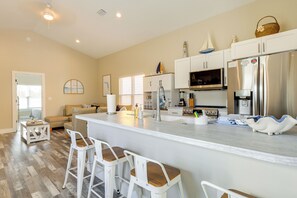 House (2 Bedrooms) | Interior - Deck & Steinhatchee River Views: Family Getaway (Steinhatchee)