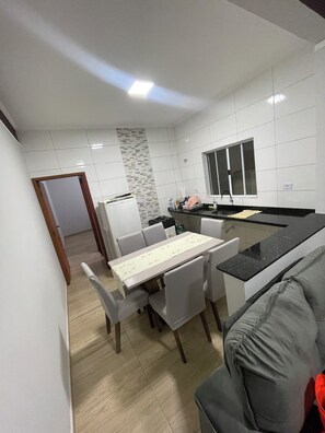 Dining - House with pool in Itanhaém | Ideal for families and groups (Itanhaém)