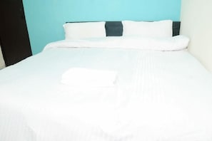 Deluxe Room - Hotel Abhinandan (Meerut)