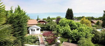 Family home, lake view, Zen garden, home cinema