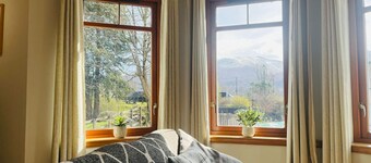 Lock SIX Canalside Apartments