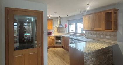 Lock 6 Canalside Apartments